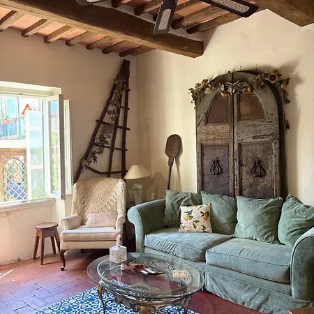 Casa Baldecchi - - 3 Bed 2 Bath Apartment